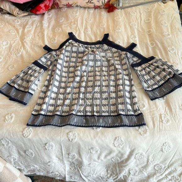 Sophie max 100% cotton blue and white bell sleeve cut out macrame top XS - Picture 1 of 5